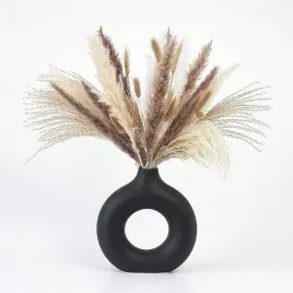 wazon-ceramiczny-dekoracyjny-minimalistyczny-czarny-maly-wazon