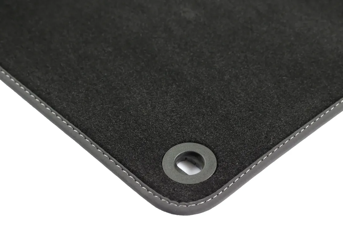 dywaniki-do-bmw-3-e36-1990-2000-premium-carmat