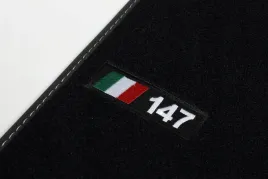 alfa-romeo-147-2000-2010-dywaniki-logo-carmat