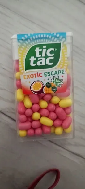tic-tac-mint-drazetki-o-smaku-mietowym-54g-odswiezajace-cukierki-kolorowe-wartosc-energetyczna-1639-kcal