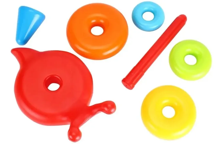 piramida-z-krazkow-bohater-brak