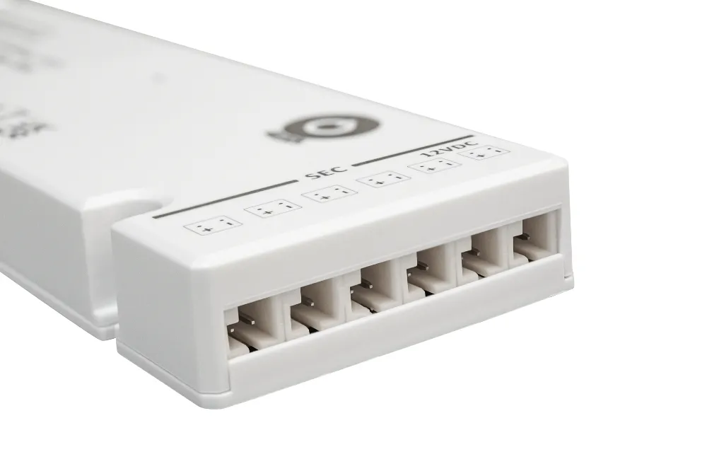 24v-4-17a-c8-input-socket-output-connectors-built-in-connectors-l814-l8-stan-nowy