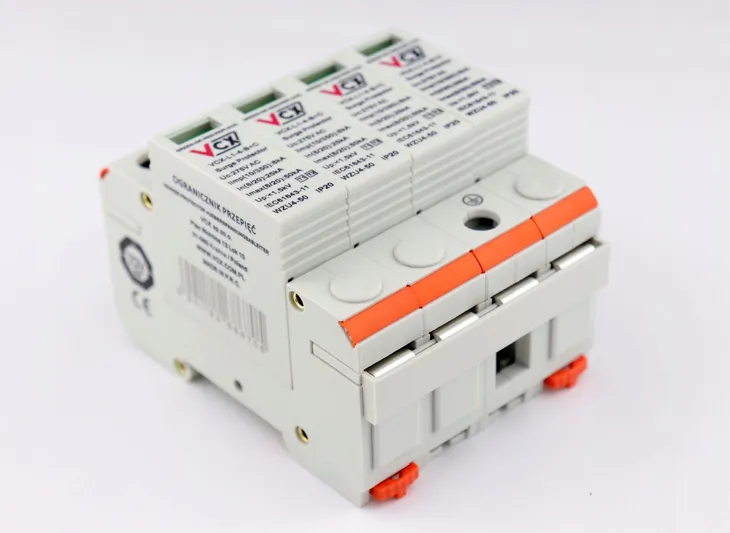 ogranicznik-przepiec-vcx-275-v-ip20-0-a-waga-z-opakowaniem-0-58-kg-kod-producenta-vcx-b-c-4p-8ka