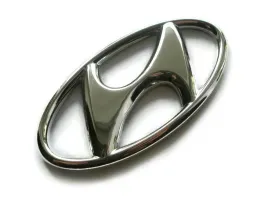 znaczek-emblemat-logo-hyundai-98x49mm-klapa-tyl