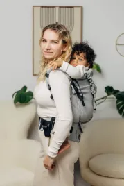 nosidelko-lennylamb-lennypreschool-mala-jodelka-szara