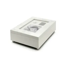 szkatulka-z-pozytywka-baby-pudelko-na-bizuterie-srebrna-65x200x151-mm