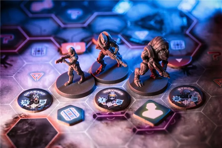 mass-effect-gra-planszowa-wiek-dziecka-14-lat