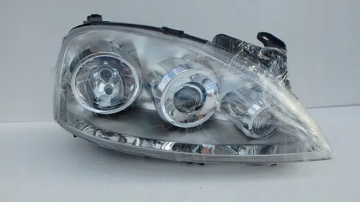 reflektor-prawy-przod-corsa-c-strona-zabudowy-prawa