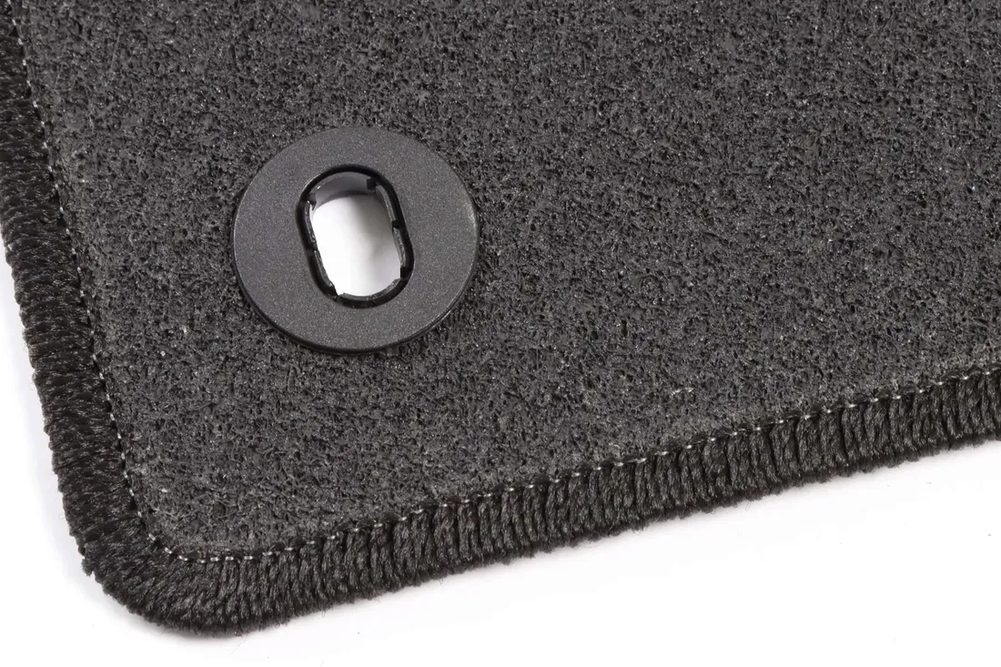 dywaniki-do-bmw-3-e36-1990-2000-grafit-carmat-stan-nowy