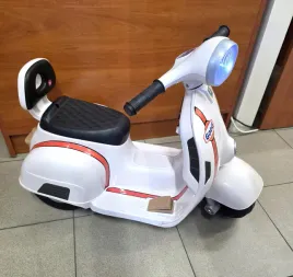 dzieciecy-motocykl-elektryczny-z-swiatlem-led-i-muzyka