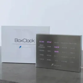 elegancki-zegar-led-do-biura-build-yours-boxclock-w-jezyku-niemieckim-szcz