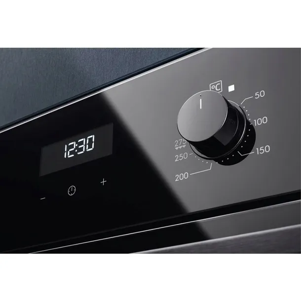 electrolux-piekarnik-eoe5c71z-kataliza-czarny-model-eoe5c71z