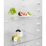 lodowka-do-zabudowy-electrolux-lrb3ae12s-material-obudowy-tworzywo-sztuczne