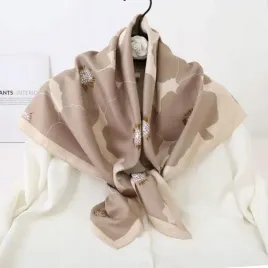 elegancki-damski-szal-piekna-duza-chusta-jak-jedwab-szykowna-90x90cm-bezowy