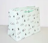 torebka-prezentowa-m-stan-nowy-material-papier