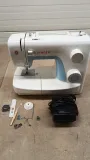 maszyna-do-szycia-singer-simple-3221-21-programow-marka-singer