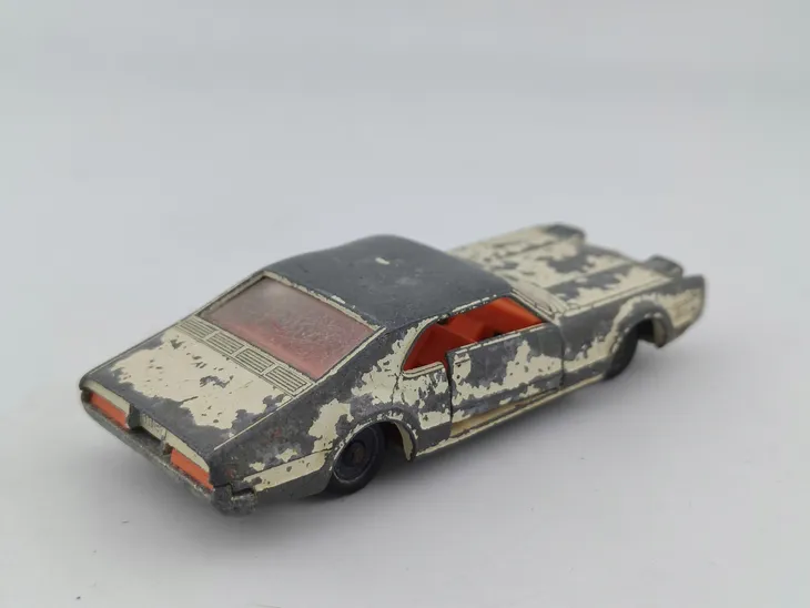 v267-siku-oldsmobile-tornado-stan-nowy