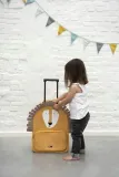 lew-walizka-na-kolkach-model-39872