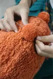 poduszka-podlogowa-bubbly-terracotta-lorena-canals-kod-producenta-8435392633215