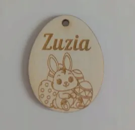 zawieszka-drewniana-personalizowana-do-prezentow-dowolne-imie-wielkanoc