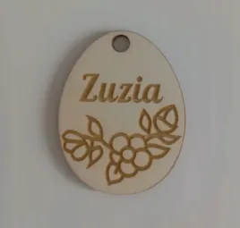 zawieszka-drewniana-personalizowana-do-prezentow-dowolne-imie-wielkanoc