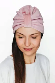 turban-damski-na-glowe-z-weluru-pudrowy-roz-czapka-emma-jesienno-zimowa