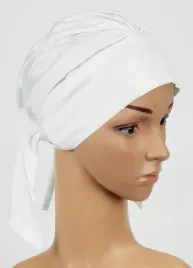 biala-chusta-damska-z-wiskozy-tess-gladka-na-lato-takze-po-chemioterapii
