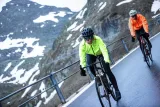 rogelli-core-damska-kurtka-rowerowa-rain-wlasciwosci-elementy-odblaskowe-oddychajace-szybkoschnace-wiatroszczelne-wodoszczelne