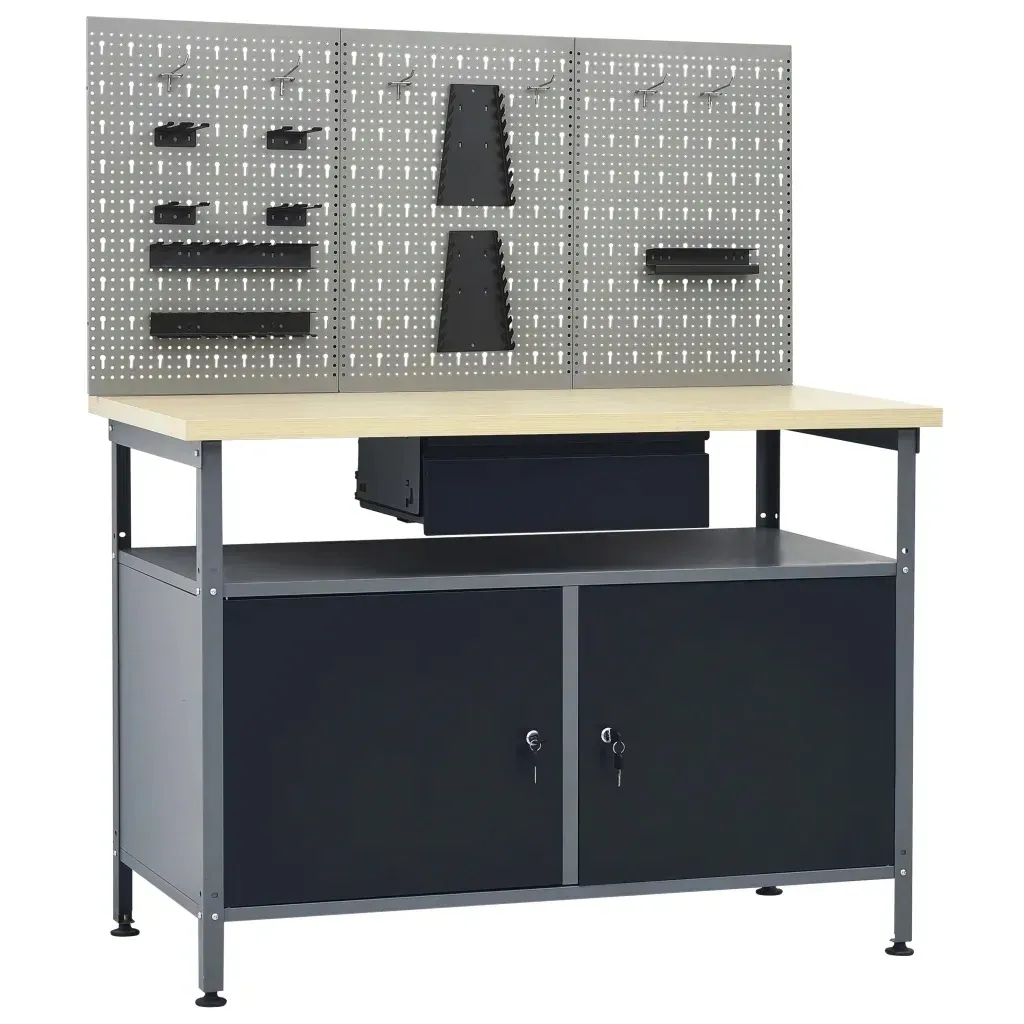 stol-roboczy-z-trzema-panelami-sciennymi