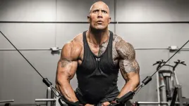 obraz-na-plotnie-canvas-dwayne-the-rock-johnson-kulturysta-90x60