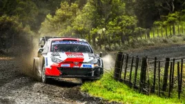 obraz-na-plotnie-canvas-kalle-rovanpera-wrc-auta-wyscigi-90x60-cm