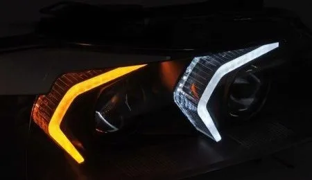 lampy-przednie-do-bmw-e90-e91-05-08-black-full-led
