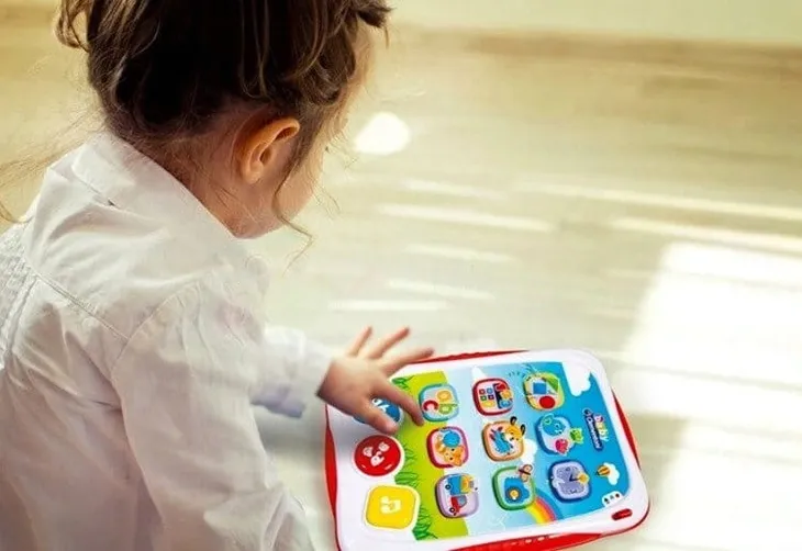 tablet-dla-dzieci-clementoni-60956-material-plastik