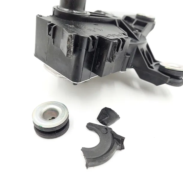 valeo-579705-silnik-wycieraczek-jakosc-czesci-zgodnie-z-gvo-q-oryginal-z-logo-producenta-czesci-oem-oes-strona-zabudowy-tyl