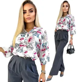 elegancka-bluzka-damska-dekolt-v-guziczki-print-kwiaty