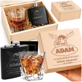 zestaw-czarna-piersiowka-szklanka-na-whisky-prezent-18-osiemnaste-urodziny