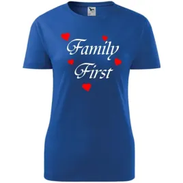 damska-koszulka-na-dzien-mamy-family-first-na-prezent-dla-mamy-urodziny-nie