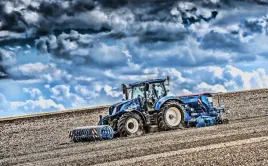 podkladka-pod-mysz-nadruk-22x18-cm-rolnictwo-traktor-new-holland-prezent