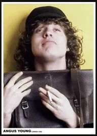 podkladka-pod-mysz-z-nadrukiem-22x18-cm-acdc-angus-1980-tekst-prezent