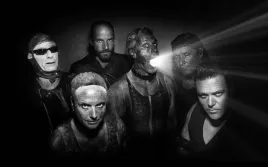 podkladka-pod-mysz-z-nadrukiem-22x18-cm-rammstein-metal-tekst-prezent