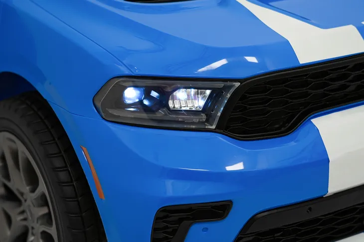 auto-dodge-durango-niebieski-na-akumulator-dla-dzieci-gratisy-pojemnosc-akumulatora-7-ah