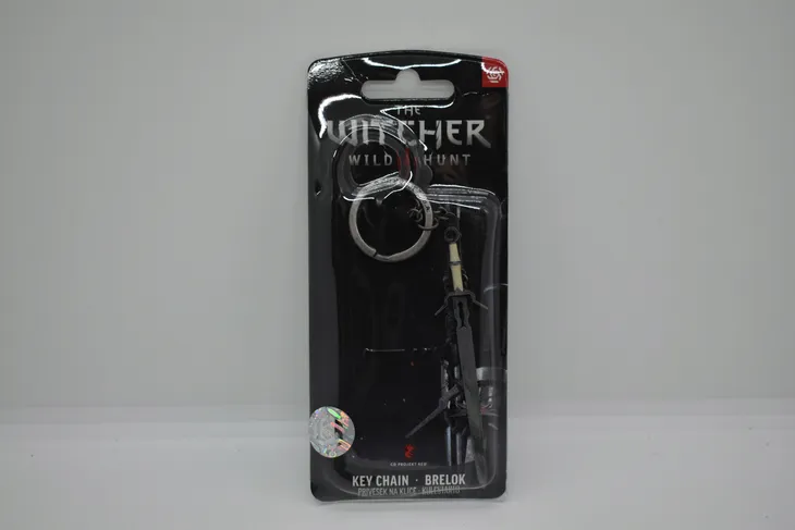 the-witcher-3-ciri-sword-keychain-rodzaj-gadzetu-gamingowy