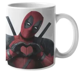 swiateczny-kubek-z-nadrukiem-z-imieniem-prezent-deadpool-superbohater-imie