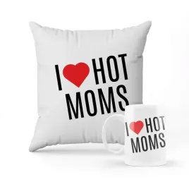 zestaw-poduszka-kubek-i-love-hot-moms-imie