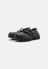 rombaut-boccaccio-ii-unisex-czarne-polbuty-na-platformie-ekoskora-39-15g001