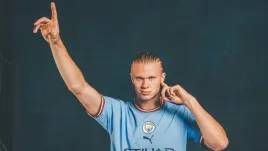 obraz-na-plotnie-canvas-pilkarski-erling-haaland-manchester-city-90x60-cm
