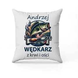 biala-poduszka-swiateczna-z-nadrukiem-wedkarz-z-krwi-i-osci-imie-2
