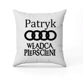 biala-poduszka-swiateczna-z-nadrukiem-prezent-dla-kierowcy-audi-imie-1