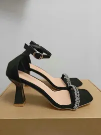 shein-czarne-zamszowe-sandaly-na-obcasie-z-cyrkoniami-38-69653