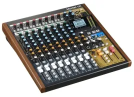 tascam-model-12-mikser-audio-z-rejestratorem-i-interfejsem-usb